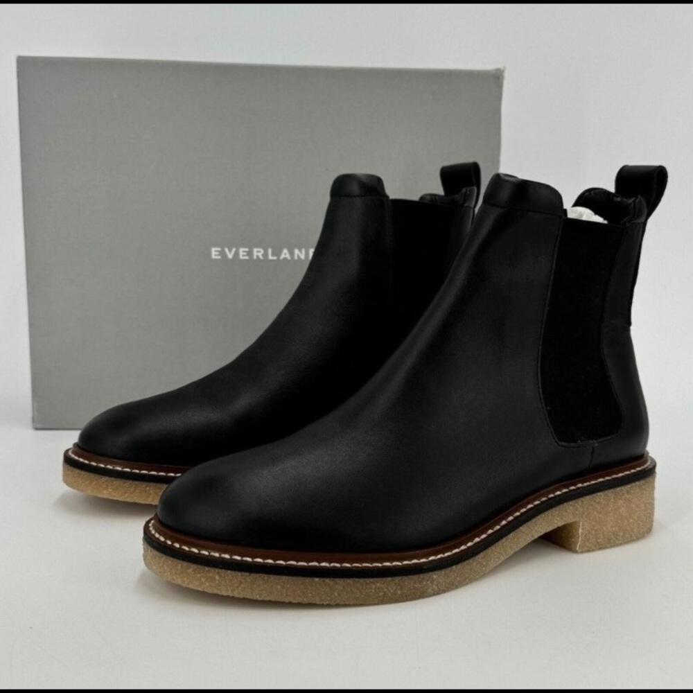 Everlane The Italian Leather Chelsea Boot in Black size 10 Women's Gum Outsole